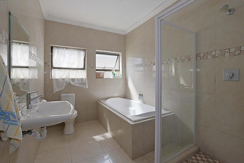 5 Bedroom Property for Sale in Parklands Western Cape